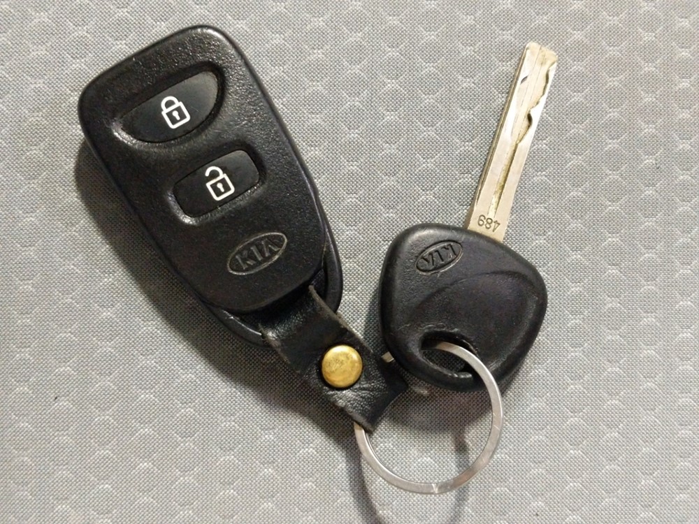 2013 Kia Sorento - Keys