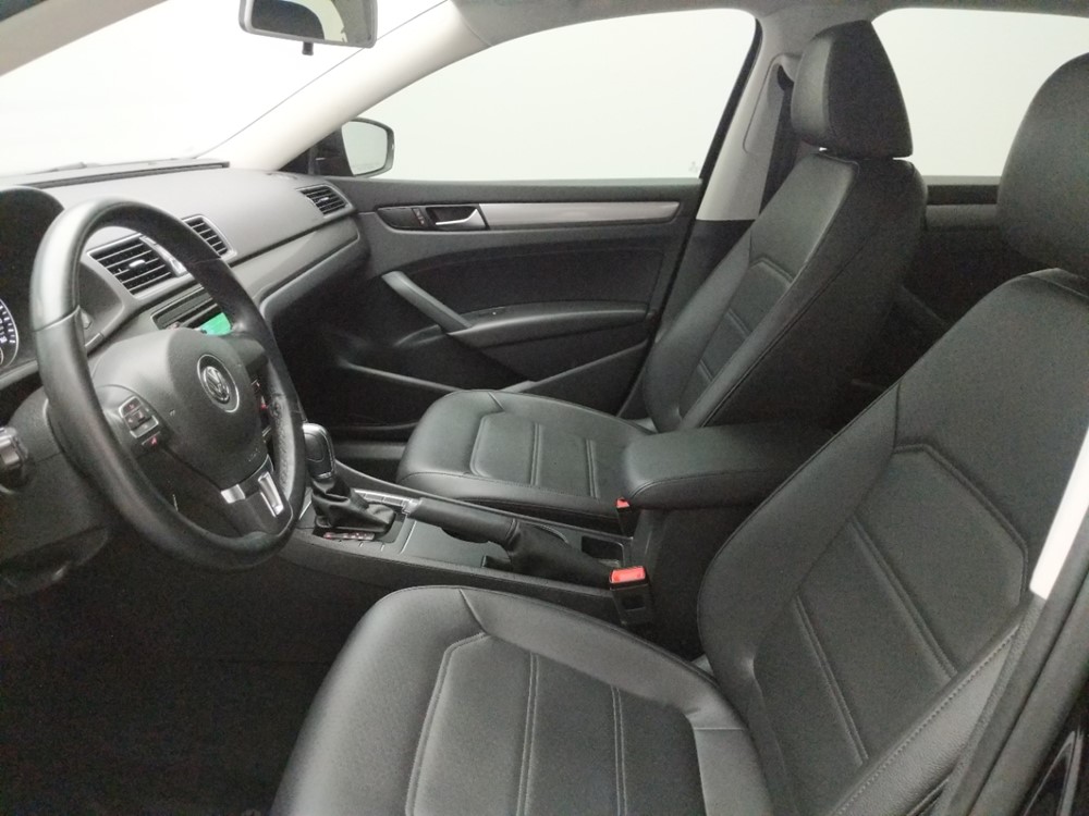 2015 Volkswagen Passat - Driver Front Seat