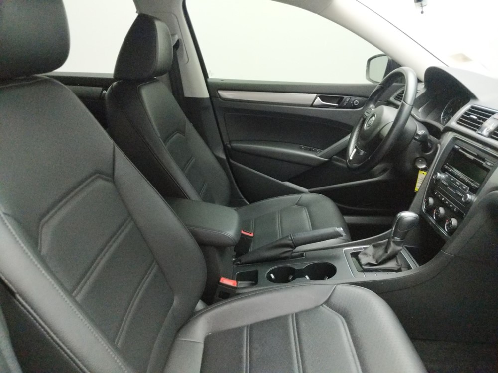 2015 Volkswagen Passat - Passenger Front Seat