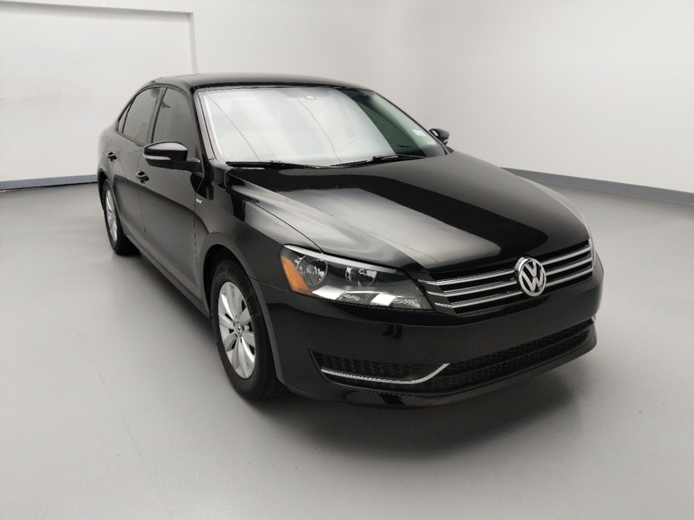 2015 Volkswagen Passat - Passenger Front Bumper