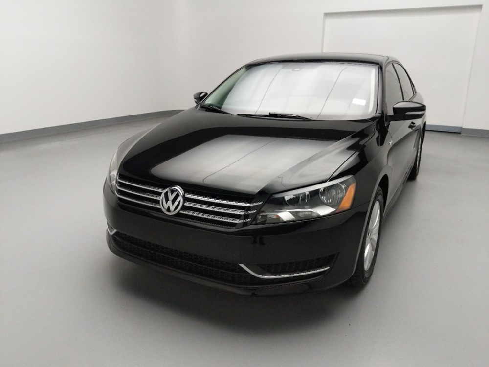 2015 Volkswagen Passat - Driver Front Hood