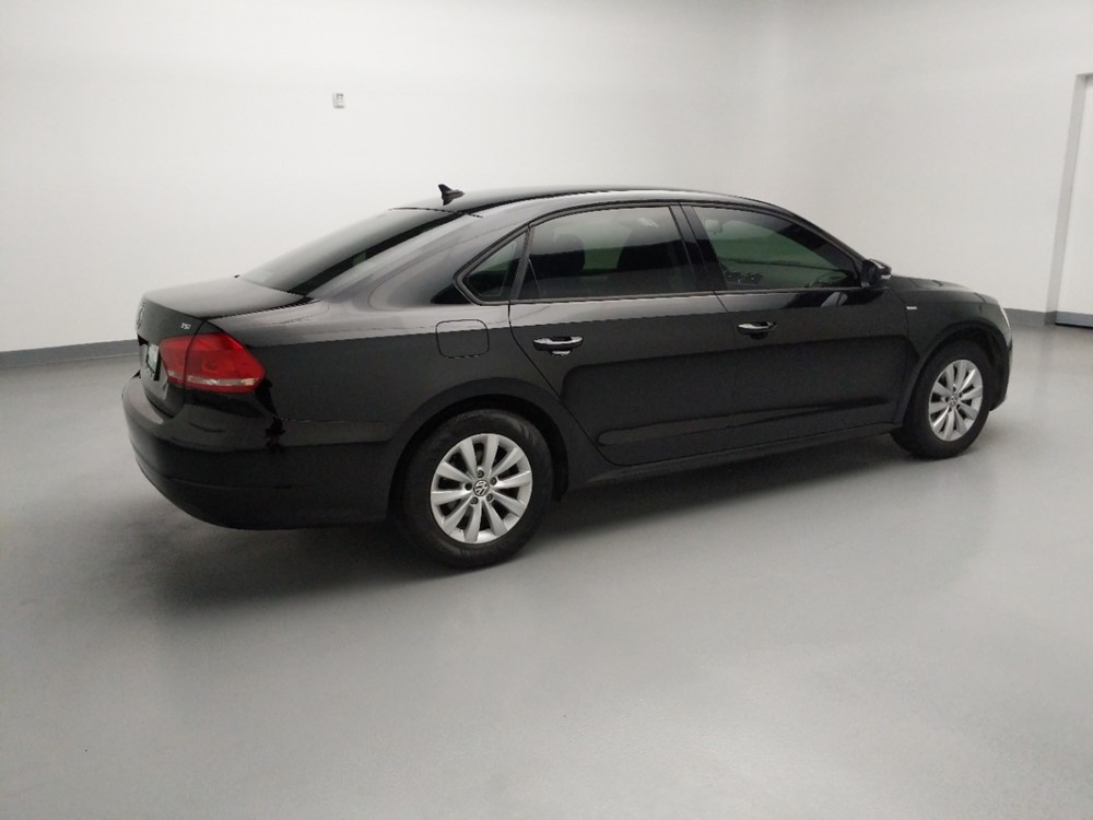 2015 Volkswagen Passat - Passenger Rear Side
