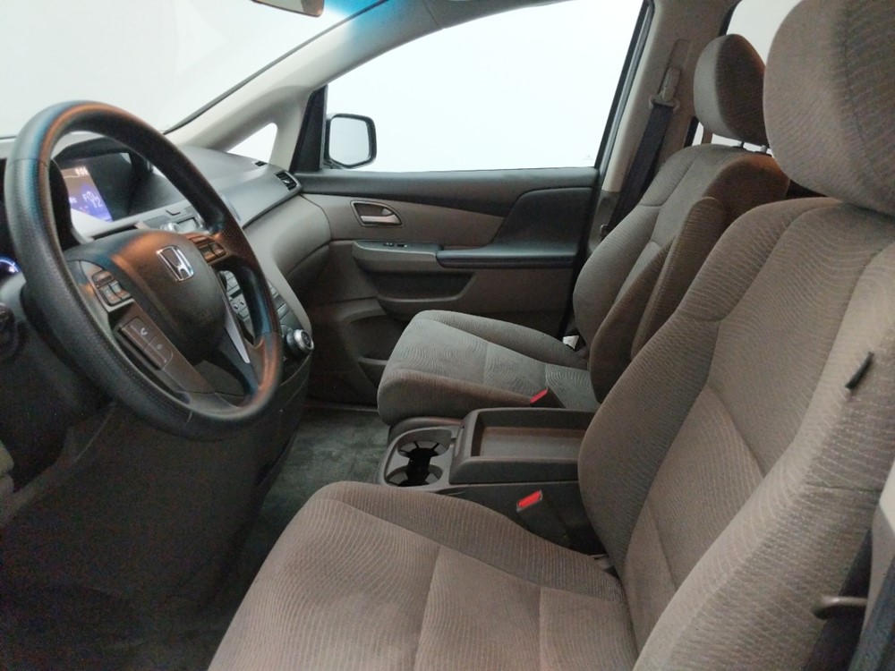 2012 Honda Odyssey - Driver Front Seat