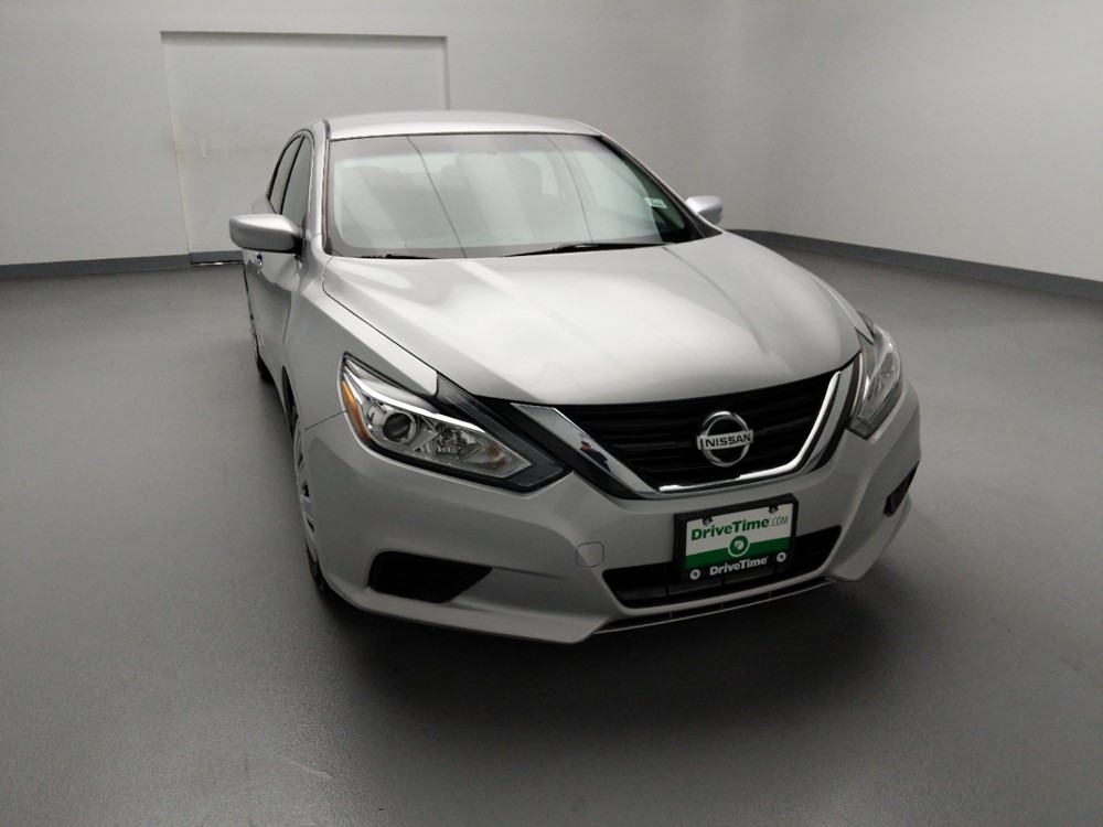 2016 Nissan Altima - Passenger Front Hood