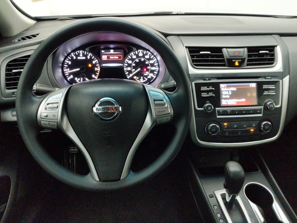 2016 Nissan Altima - Driver Dash