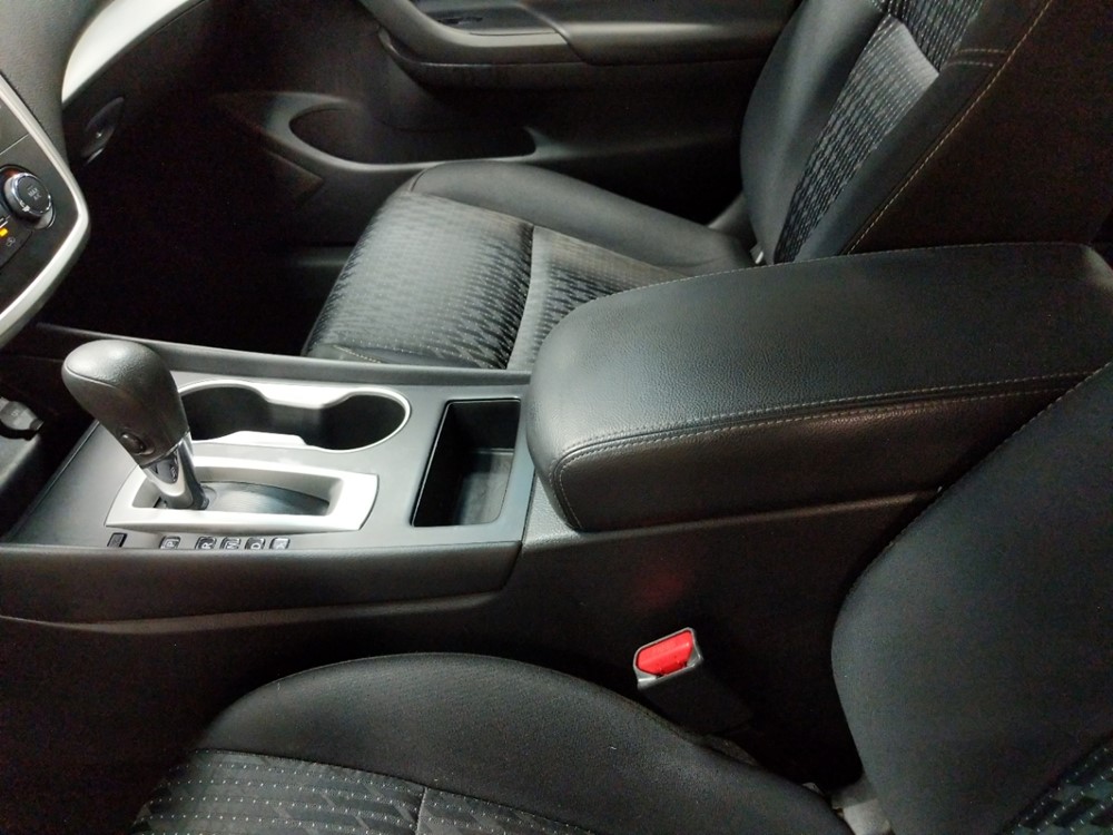 2016 Nissan Altima - Center Console/Cup Holders
