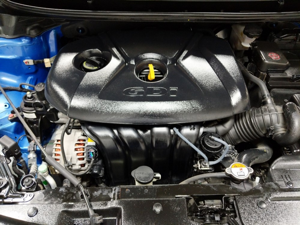 2017 Hyundai Elantra - Engine