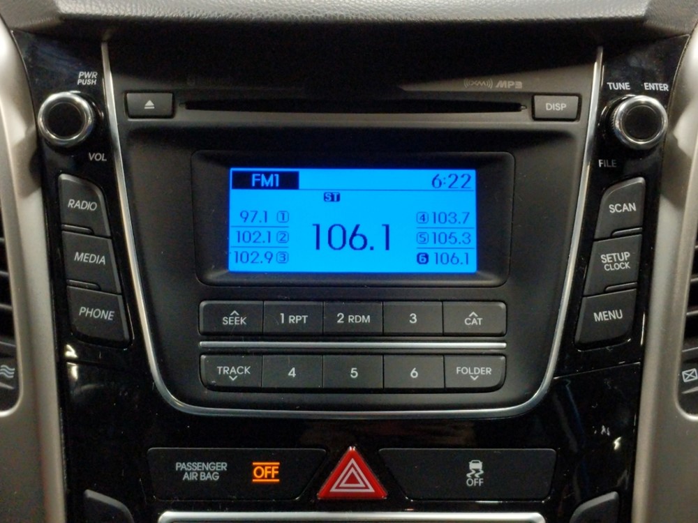 2017 Hyundai Elantra - Stereo Package