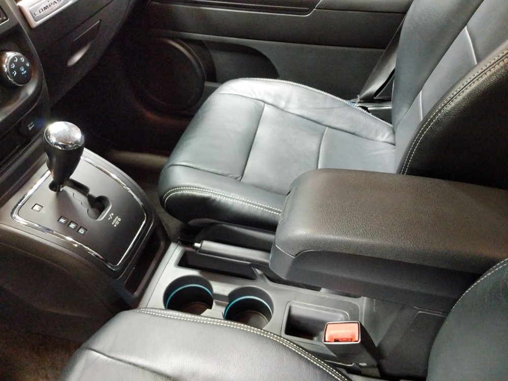 2014 Jeep Compass - Center Console/Cup Holders