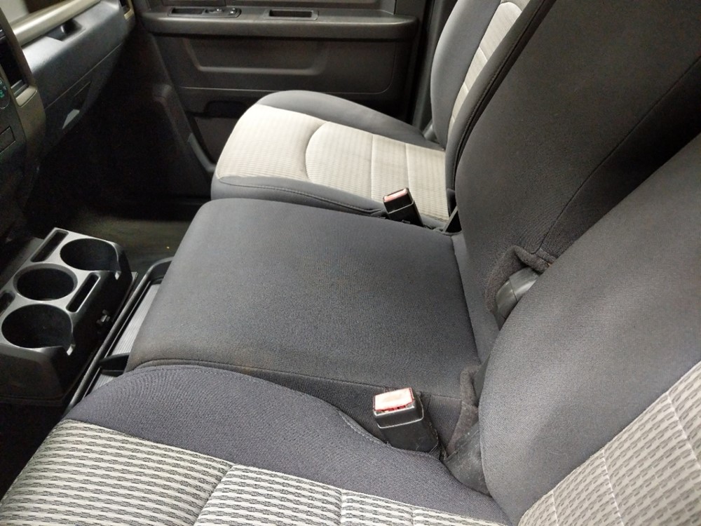 2011 Dodge Ram 1500 - Center Console/Cup Holders