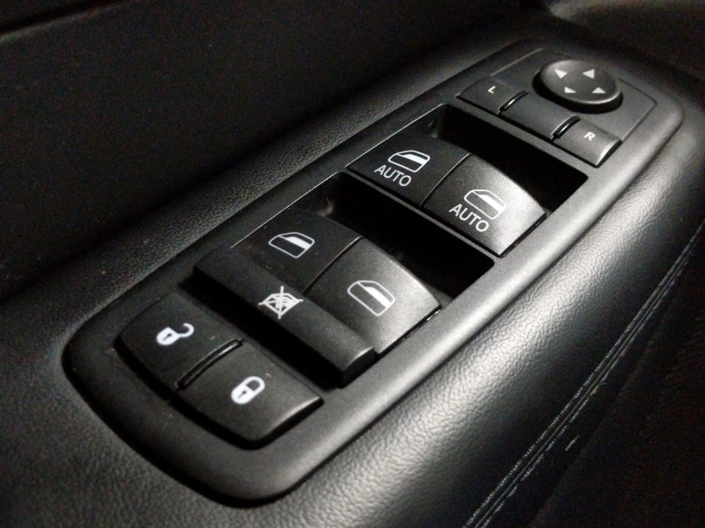 2011 Jeep Grand Cherokee - Driver Power Windows/Lock Control