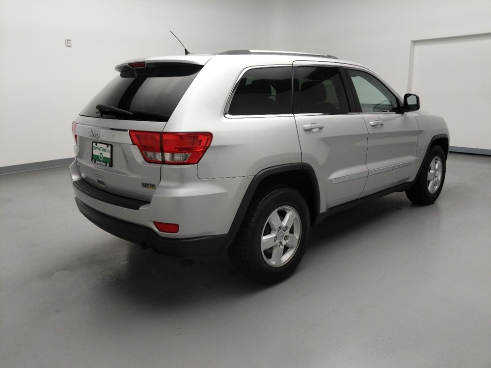 2011 Jeep Grand Cherokee - Passenger Rear Bumper