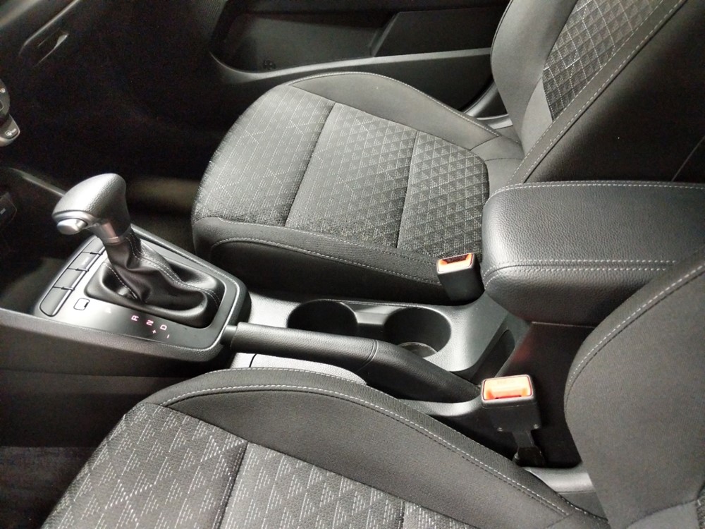 2018 Kia Rio - Center Console/Cup Holders