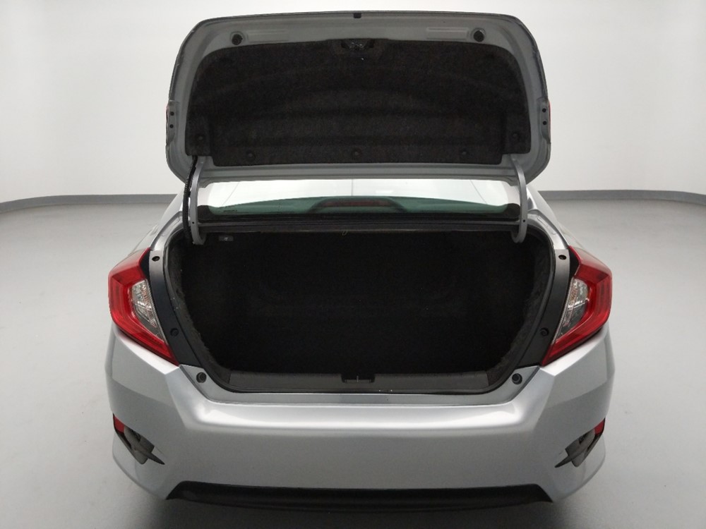 2017 Honda Civic - Trunk