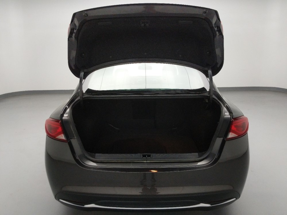 2016 Chrysler 200 - Trunk