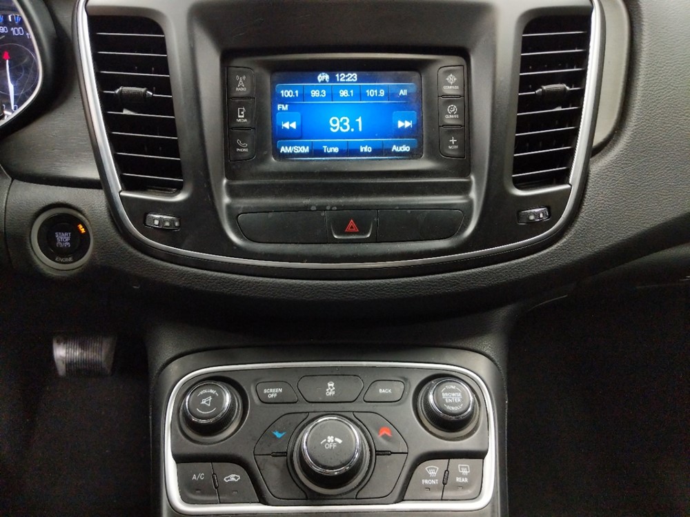 2016 Chrysler 200 - Stereo Package