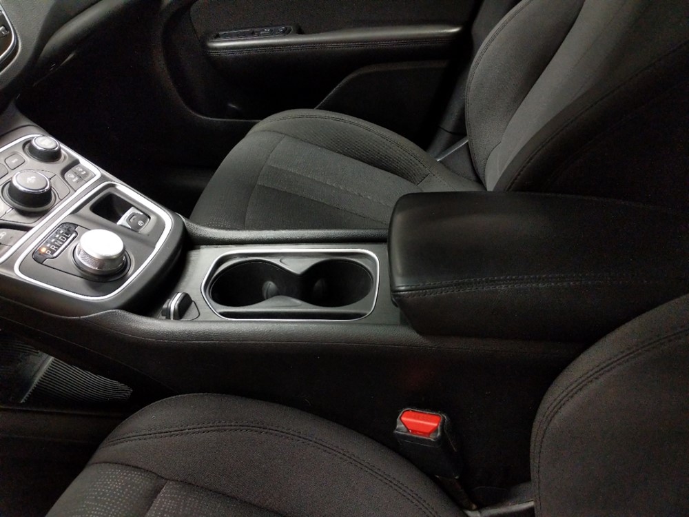 2016 Chrysler 200 - Center Console/Cup Holders