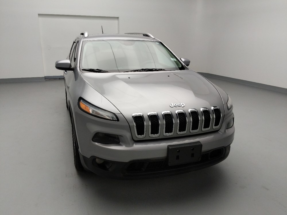 2015 Jeep Cherokee - Passenger Front Hood