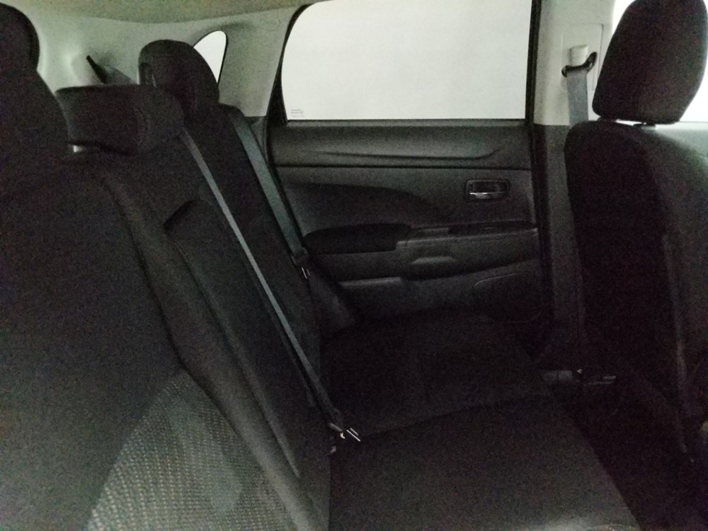 2015 Mitsubishi Outlander - Passenger Rear Seat