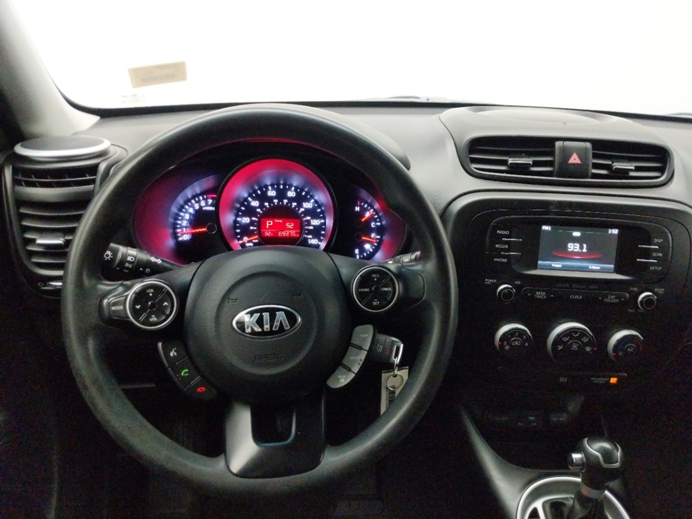 2016 Kia Soul - Driver Dash