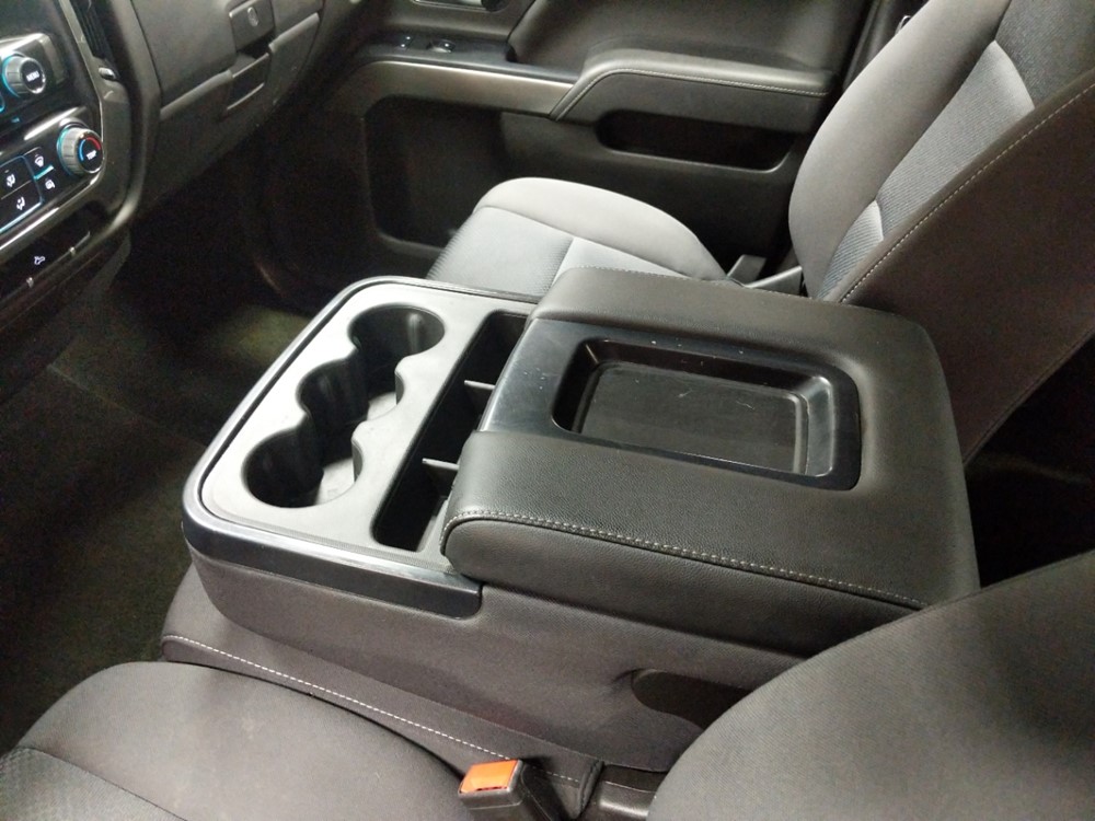 2018 Chevrolet Silverado 1500 - Center Console/Cup Holders