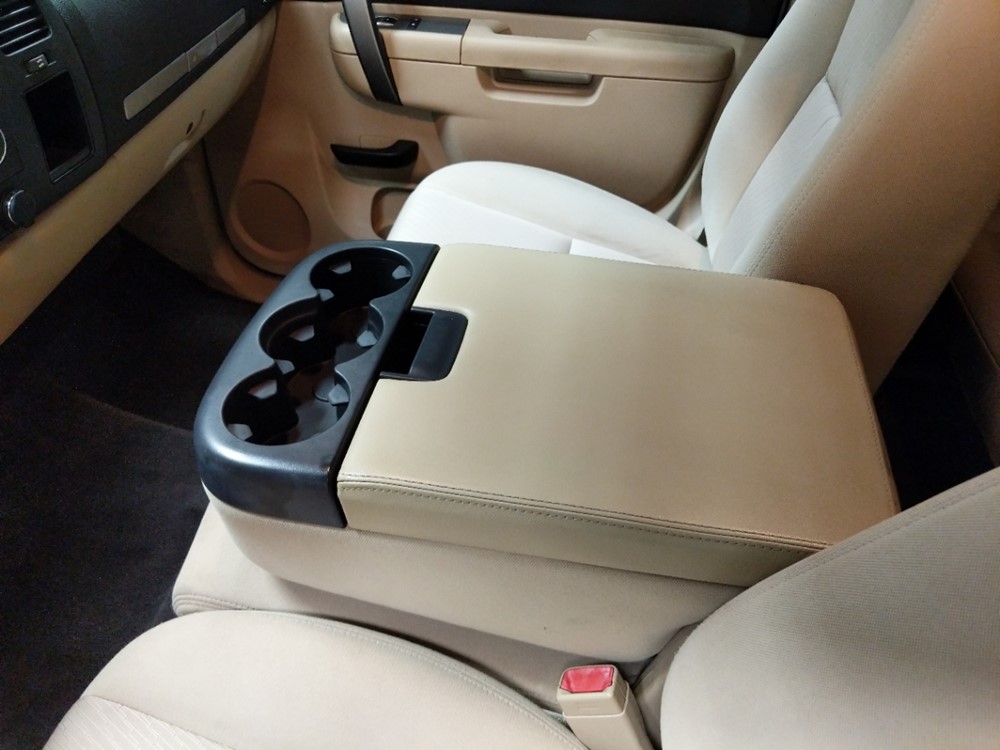2011 Chevrolet Silverado 1500 - Center Console/Cup Holders