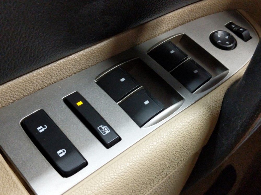 2011 Chevrolet Silverado 1500 - Driver Power Windows/Lock Control