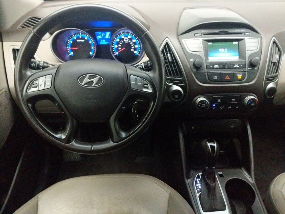 2015 Hyundai Tucson - Driver Dash