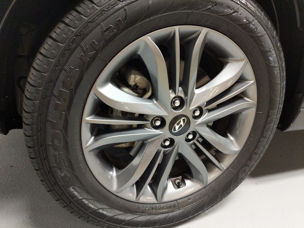 2015 Hyundai Tucson - Wheel