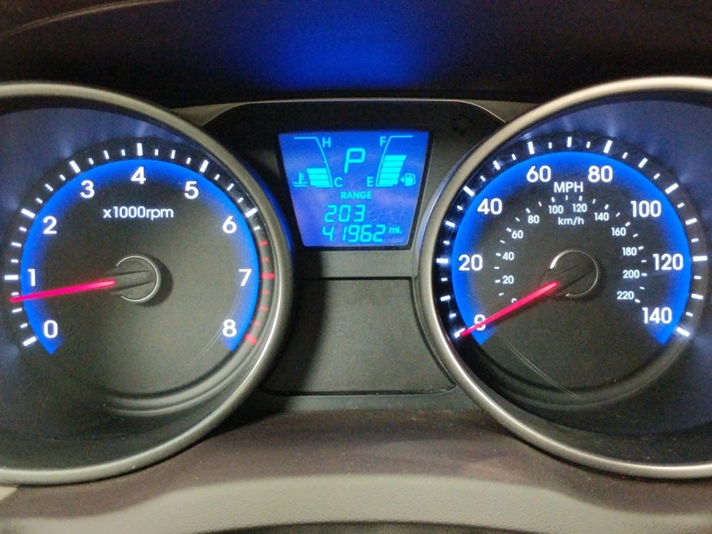 2014 Hyundai Tucson - Odometer Close Up