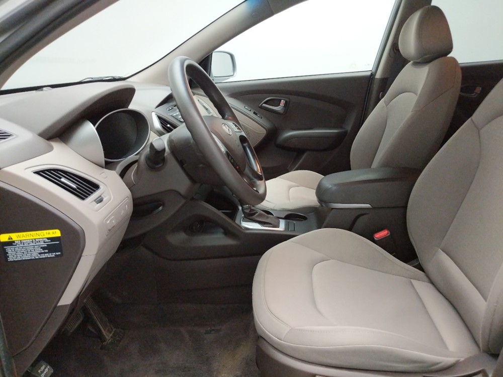 2014 Hyundai Tucson - Driver Front Seat