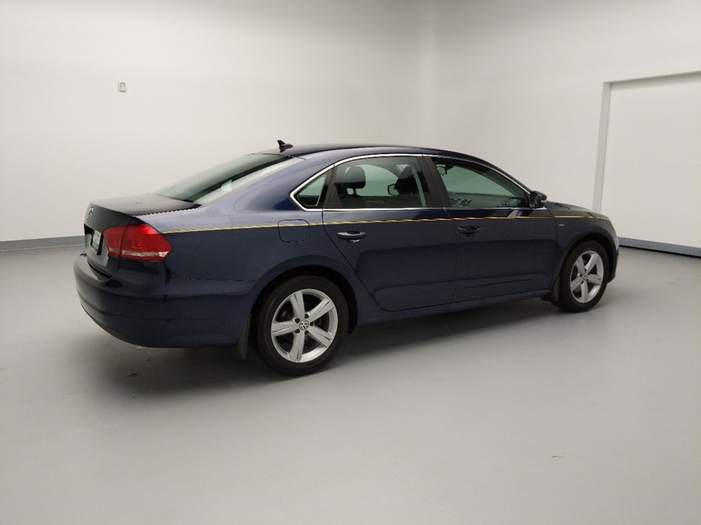 2015 Volkswagen Passat - Passenger Rear Side