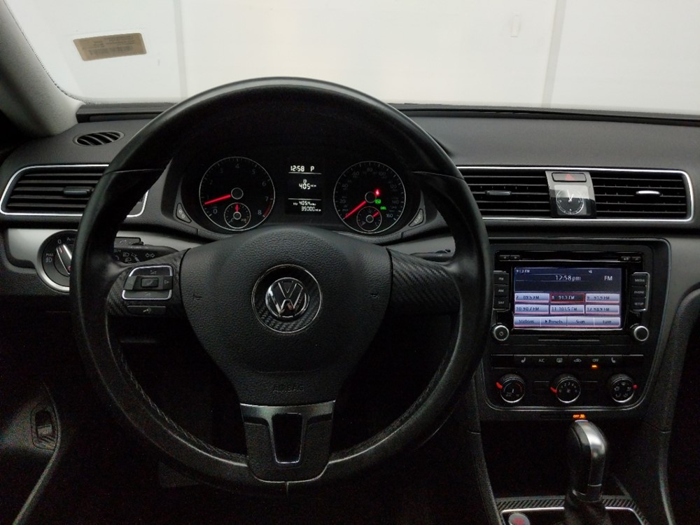 2015 Volkswagen Passat - Driver Dash