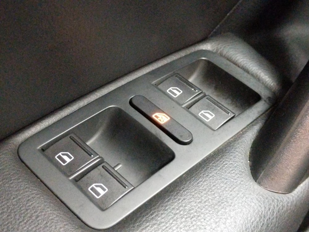 2015 Volkswagen Passat - Driver Power Windows/Lock Control