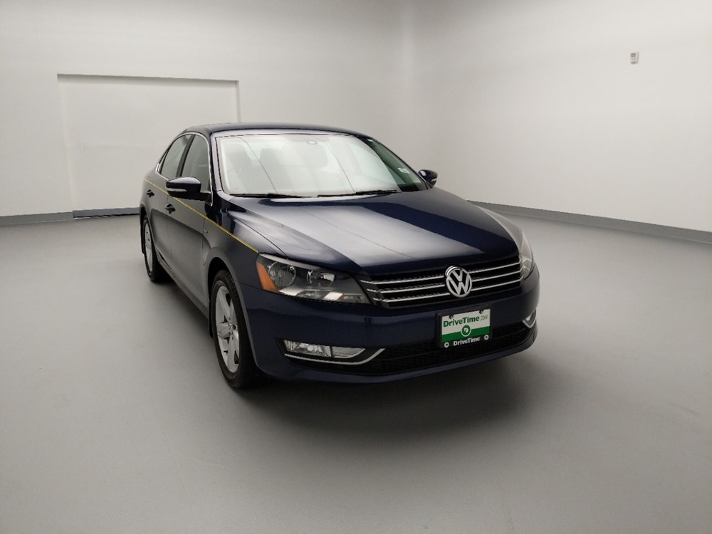 2015 Volkswagen Passat - Passenger Front Hood