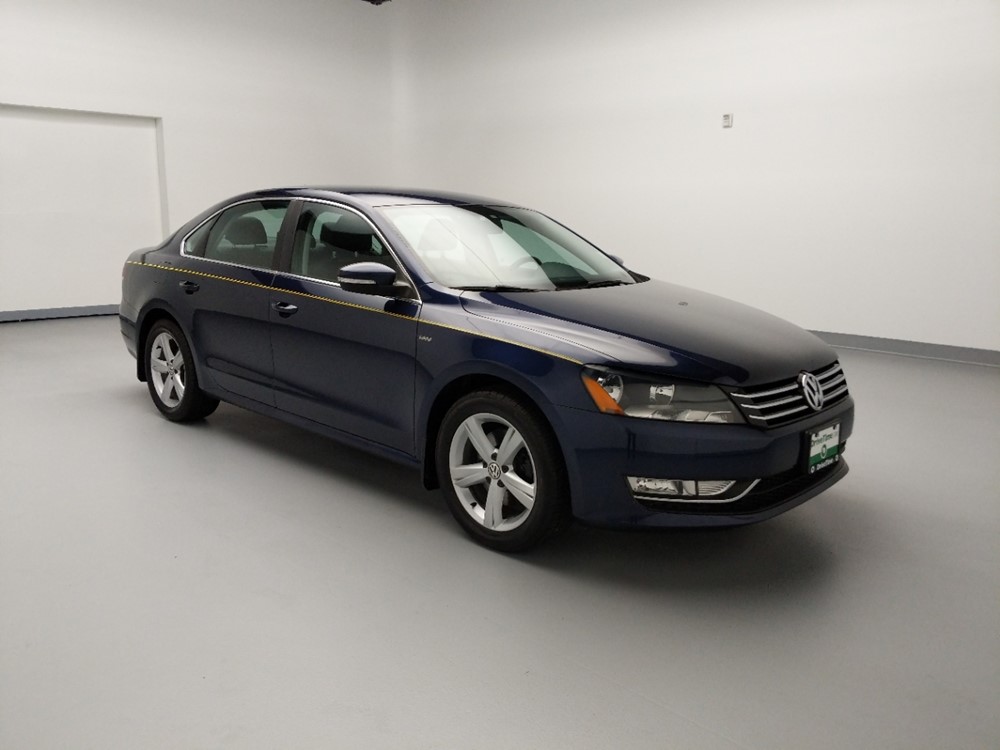 2015 Volkswagen Passat - Passenger Front Bumper