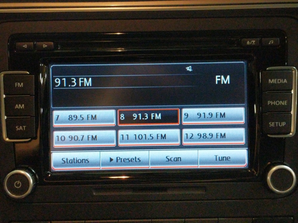 2015 Volkswagen Passat - Stereo Package
