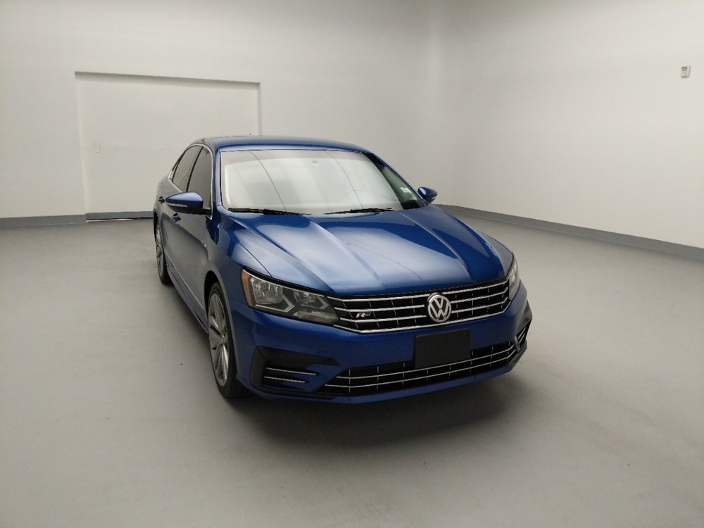 2017 Volkswagen Passat - Passenger Front Hood