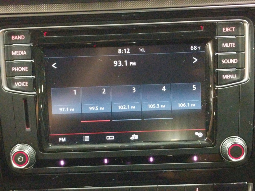 2017 Volkswagen Passat - Stereo Package