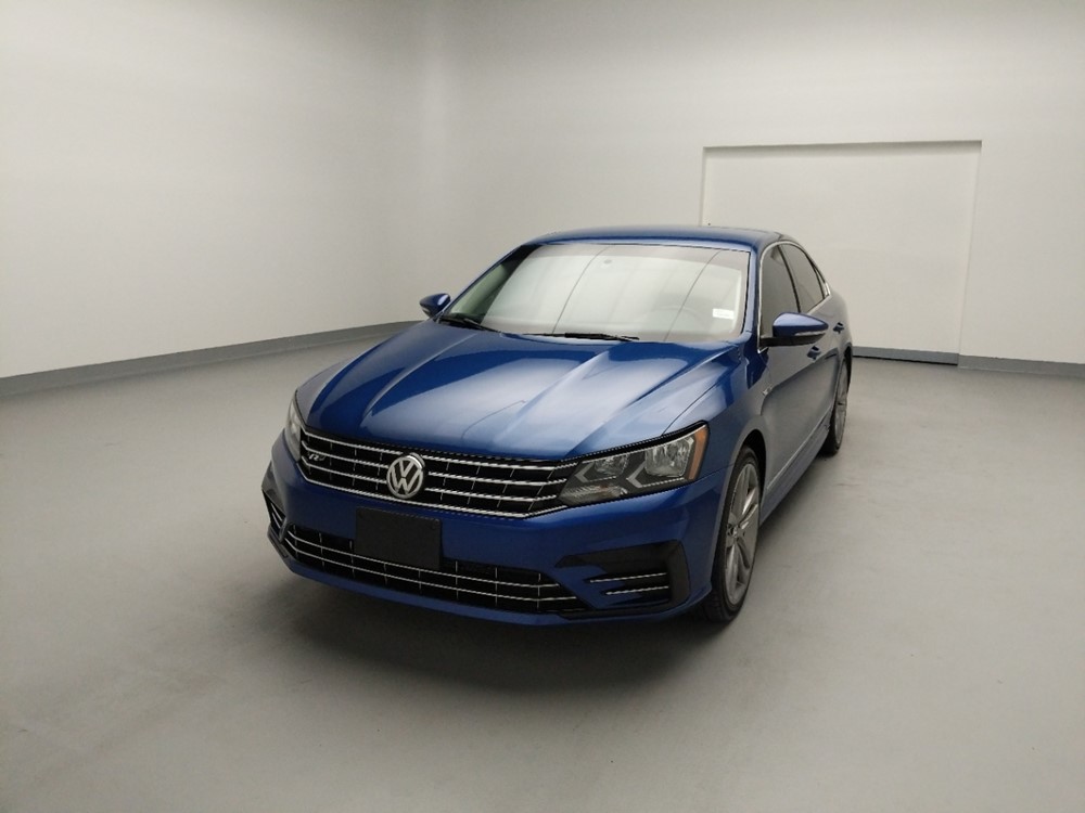 2017 Volkswagen Passat - Driver Front Hood