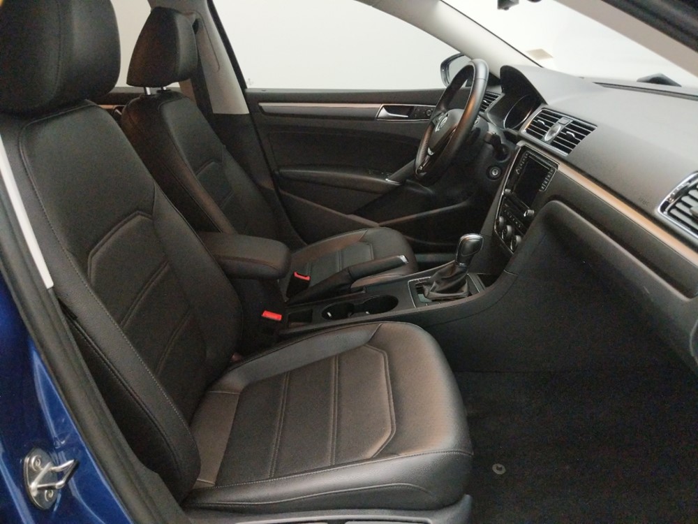 2017 Volkswagen Passat - Passenger Front Seat