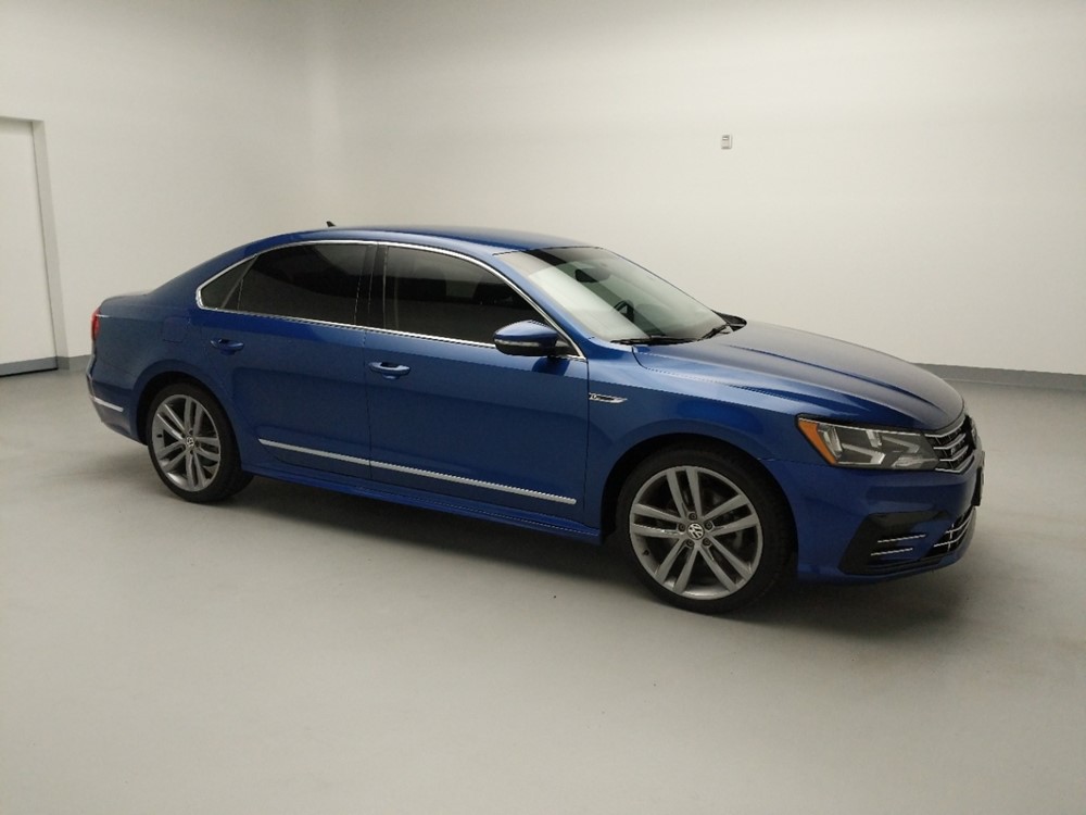 2017 Volkswagen Passat - Passenger Front Side