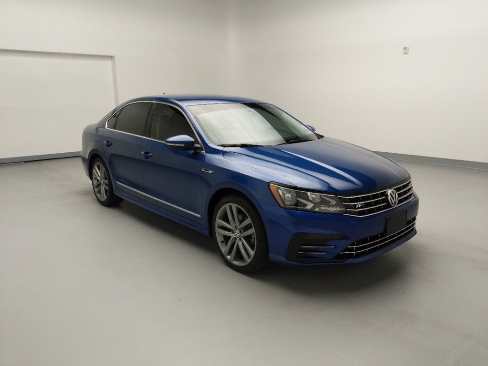 2017 Volkswagen Passat - Passenger Front Bumper