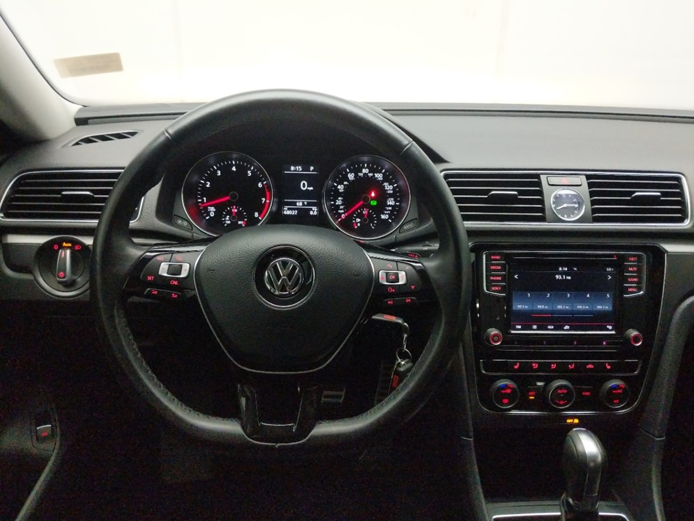 2017 Volkswagen Passat - Driver Dash