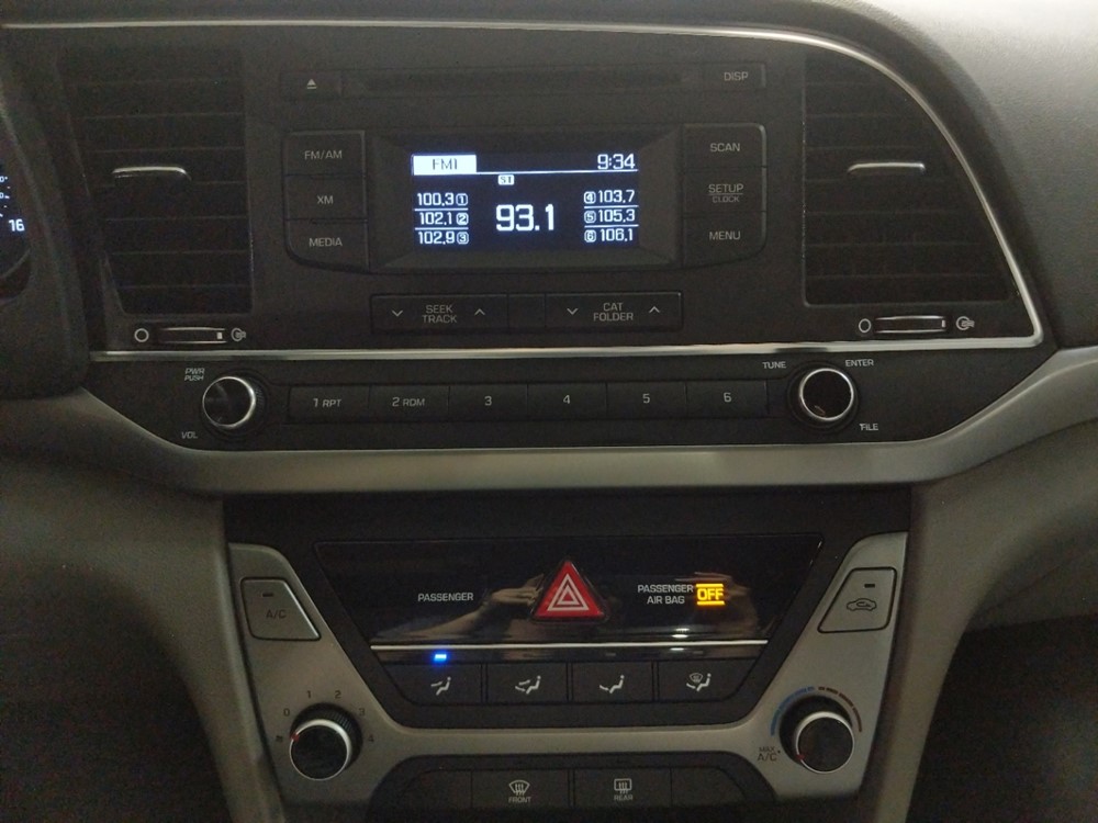 2017 Hyundai Elantra - Stereo Package