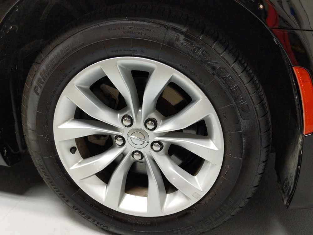 2015 Chrysler 300 - Wheel