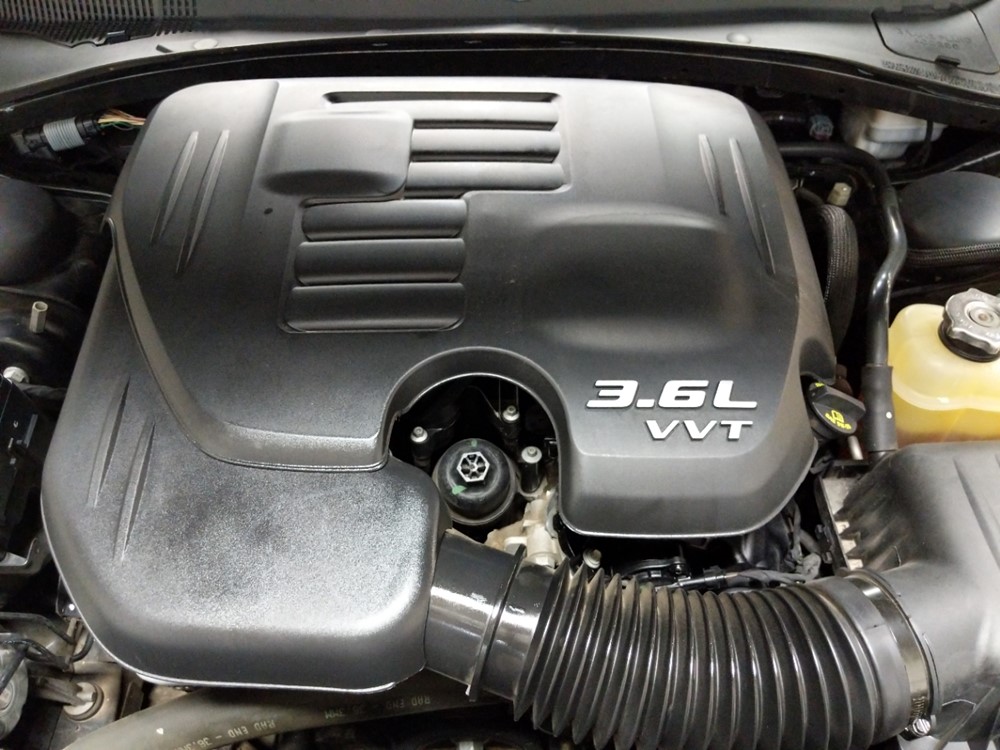 2015 Chrysler 300 - Engine