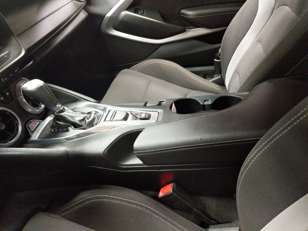 2018 Chevrolet Camaro - Center Console/Cup Holders