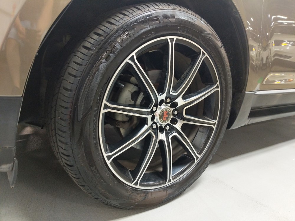 2013 Ford Edge - Wheel