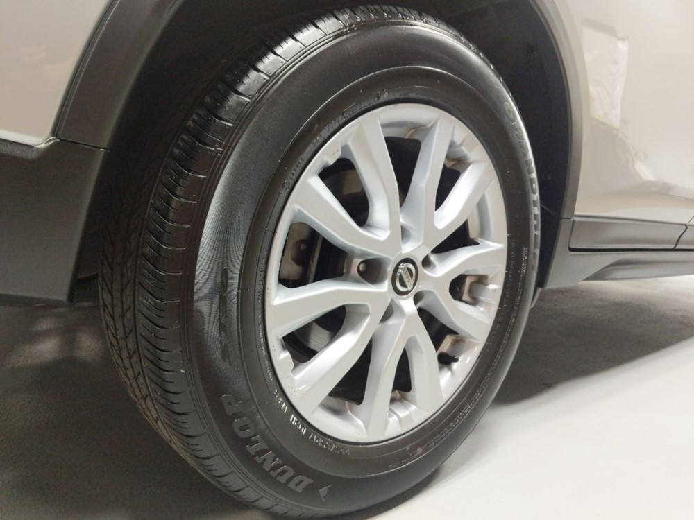 2018 Nissan Rogue - Wheel